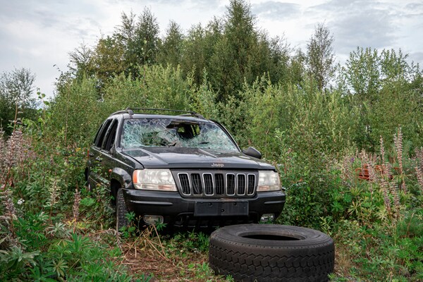 ¿Qué hacer con un coche abandonado? Pasos legales para retirarlo y evitar problemas